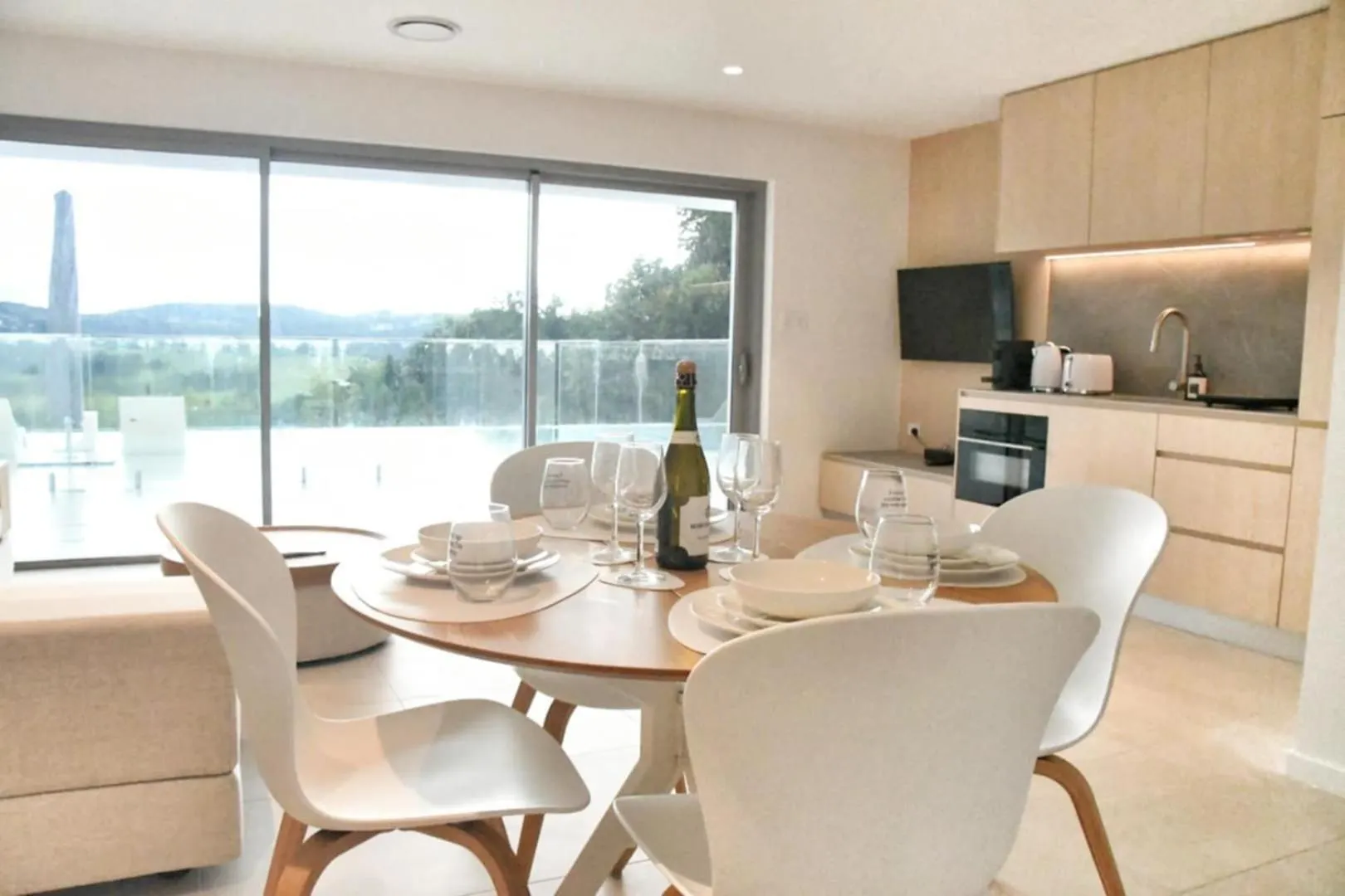 Riverview Getaway Maroochy River Guest house